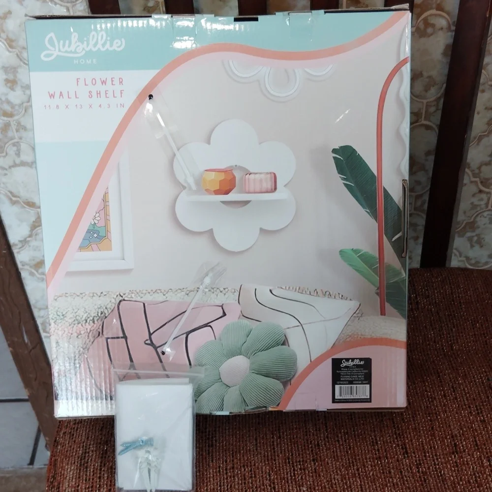 Flower Wall Shelf - White and Pink